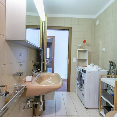 Deby - Happy Apartment *