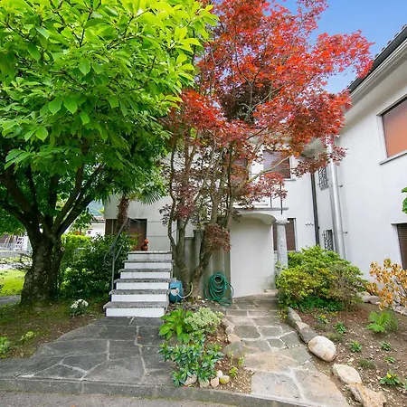 Апартаменти Deby - Happy