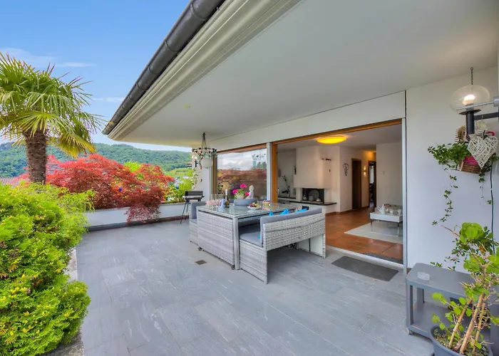 Апартаменти Deby - Happy